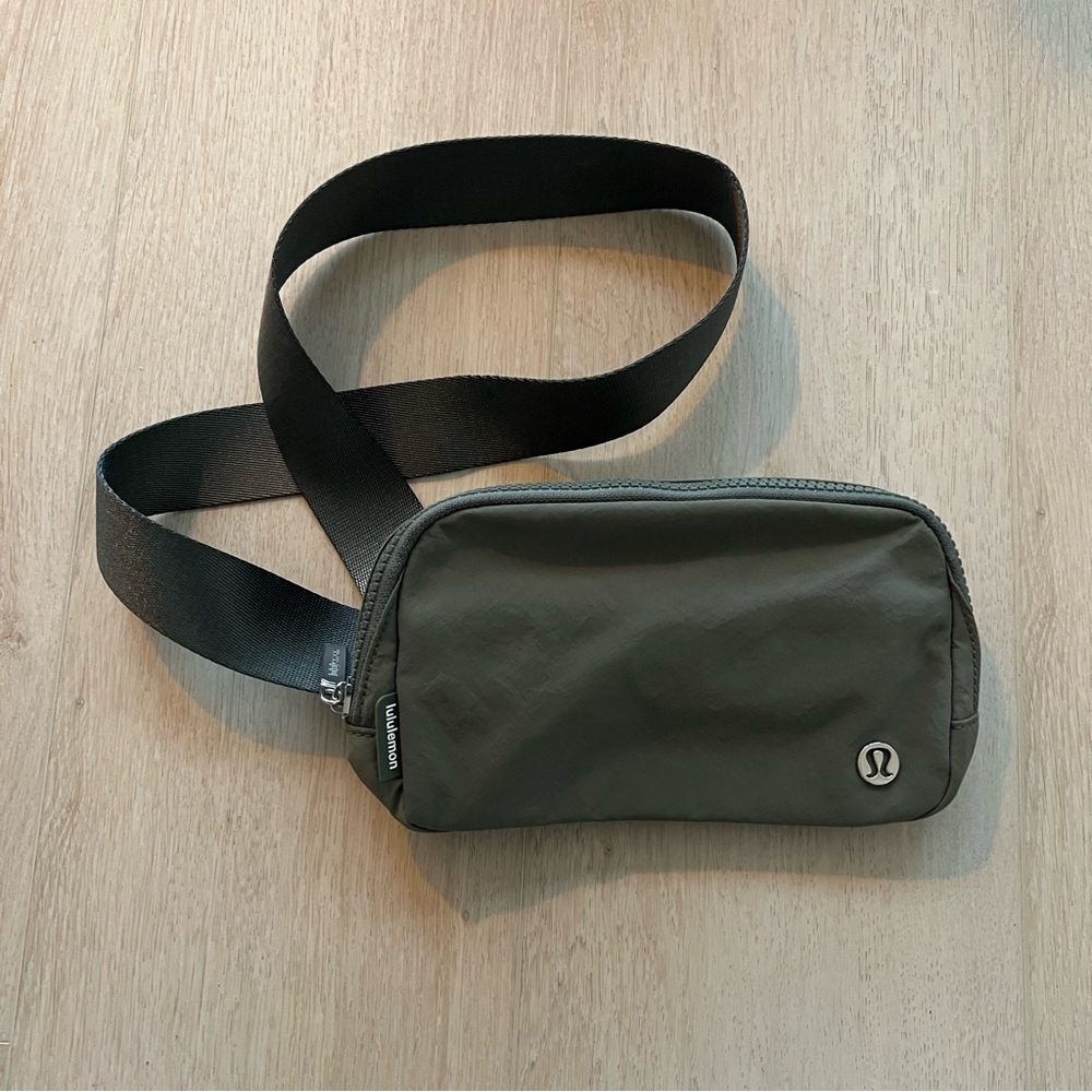 lululemon Everywhere Belt Bag 1L